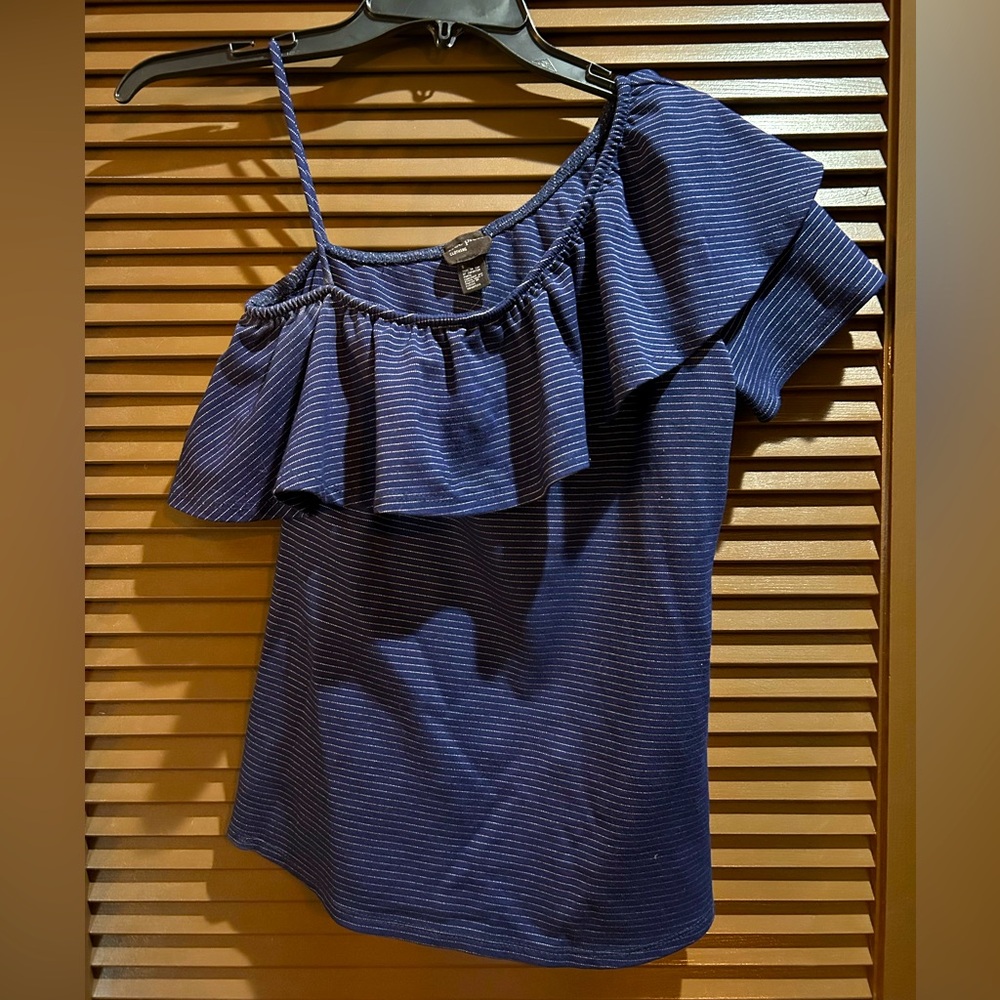 One sleeved top